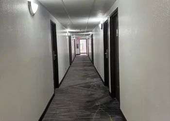 Super 8 by Wyndham Mundelein/Libertyville Area hotel thumbnail 2