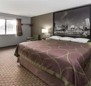 Super 8 by Wyndham Mundelein/Libertyville Area hotel detail image 5
