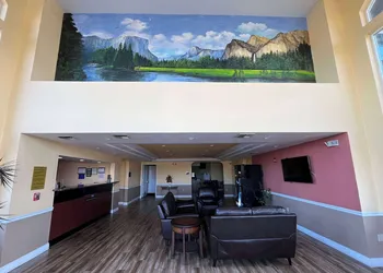 Baymont by Wyndham Manteca hotel thumbnail 3