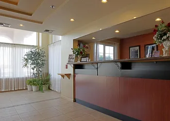 Baymont by Wyndham Manteca hotel thumbnail 5