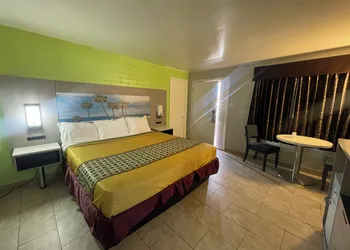 Black Horse Motel hotel thumbnail 8