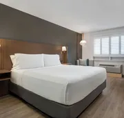 Holiday Inn Hotel & Suites St. Catharines Conference Center by IHG hotel detail image 7