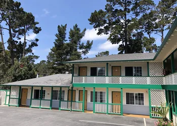 Monterey Pines Inn hotel thumbnail 2