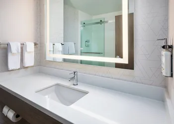 Holiday Inn Express Casper-Interstate 25 by IHG hotel thumbnail 3