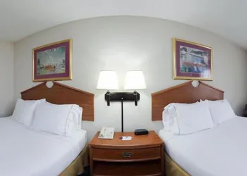 Holiday Inn Express & Suites Vinita by IHG hotel thumbnail 3