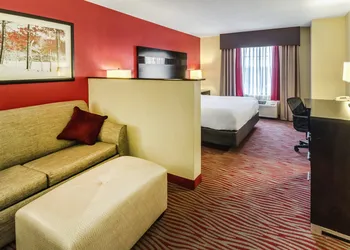 Holiday Inn Express & Suites Vinita by IHG hotel thumbnail 6