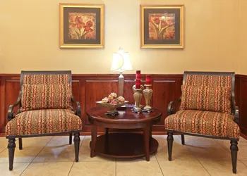 Holiday Inn Express Hotel & Suites Clarksville by IHG hotel thumbnail 4
