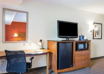 Hampton Inn Petersburg-Southpark Mall hotel thumbnail 6