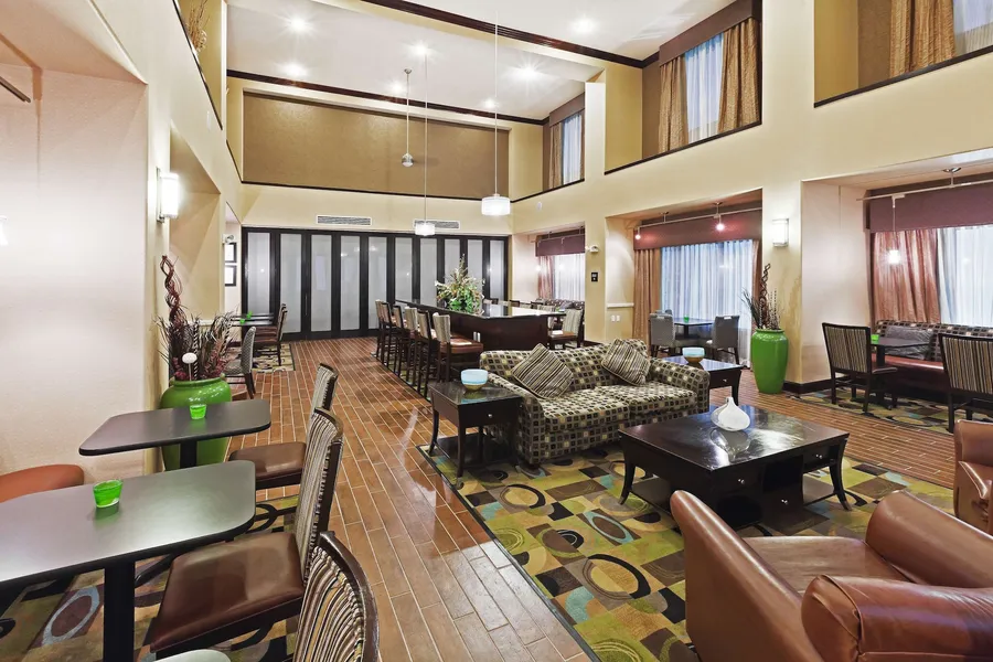 Hampton Inn and Suites Dumas hotel detail image 2
