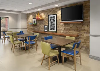 Hampton Inn Elmira/Horseheads hotel thumbnail 3