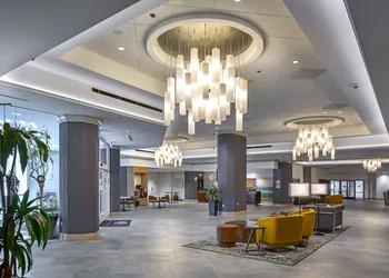 DoubleTree by Hilton Hotel Modesto hotel thumbnail 2