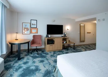 Hampton Inn Presque Isle Maine hotel thumbnail 7
