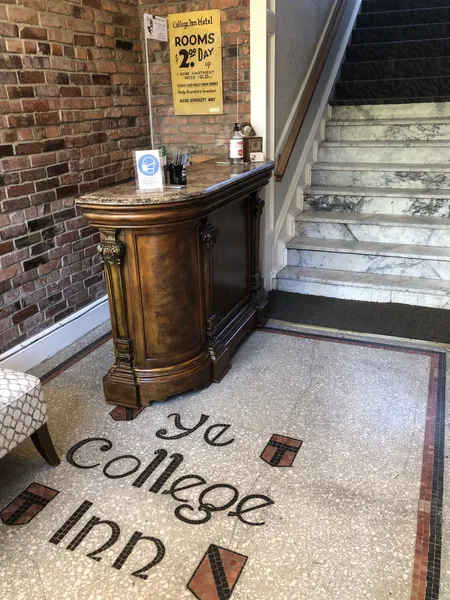 College Inn Hotel hotel detail image 2