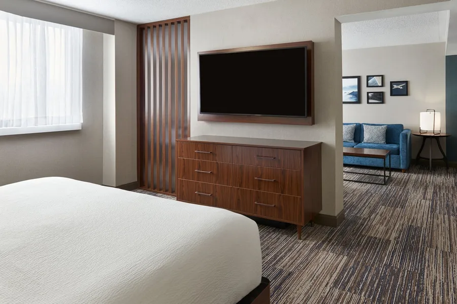 Four Points by Sheraton Point Edward Sarnia hotel detail image 6