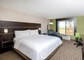 Holiday Inn Express & Suites Yuma by IHG hotel thumbnail 6
