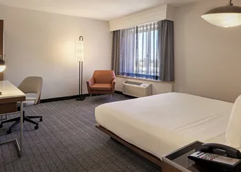 Courtyard by Marriott Baldwin Park hotel thumbnail 3