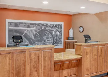 Hampton Inn Collinsville hotel thumbnail 4