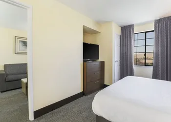 Staybridge Suites Reno by IHG hotel thumbnail 7