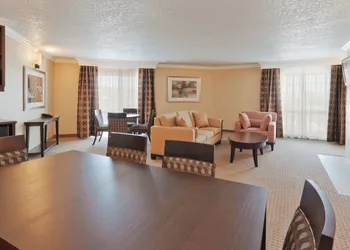 Holiday Inn Hotel & Suites San Mateo-San Francisco SFO by IHG hotel thumbnail 8