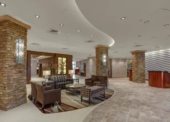 Crowne Plaza Executive Center Baton Rouge by IHG hotel thumbnail 3