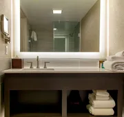 Crowne Plaza Executive Center Baton Rouge by IHG hotel detail image 5