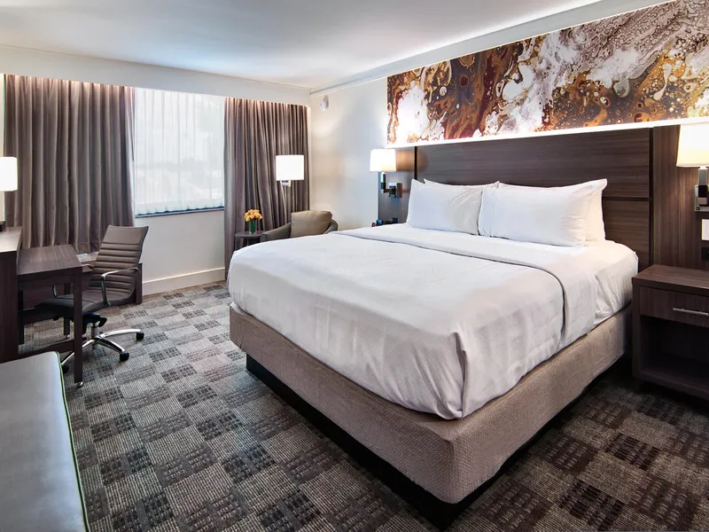 Crowne Plaza Executive Center Baton Rouge by IHG hotel detail image 6