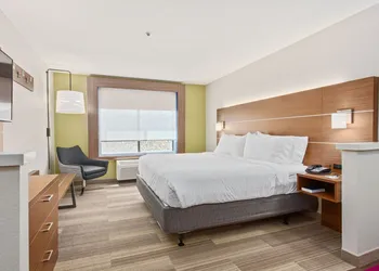 Holiday Inn Express Hotel and Suites West Valley by IHG hotel thumbnail 7