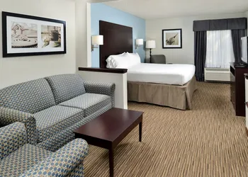 Holiday Inn Express Hotel & Suites Tampa-Rocky Point Island by IHG hotel thumbnail 3