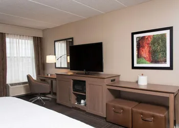Hampton Inn Columbus/Taylorsville/Edinburgh hotel thumbnail 7