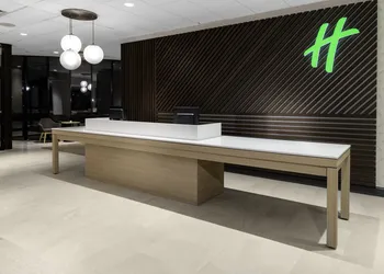 Holiday Inn Boston - Dedham Hotel & Conference Center by IHG hotel thumbnail 3