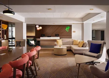 Holiday Inn Boston - Dedham Hotel & Conference Center by IHG hotel thumbnail 4