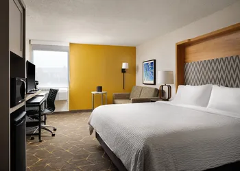 Holiday Inn Boston - Dedham Hotel & Conference Center by IHG hotel thumbnail 7