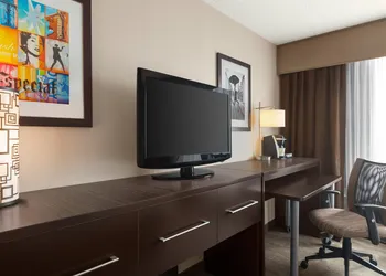 Holiday Inn Boston - Cambridge Area by IHG hotel thumbnail 4
