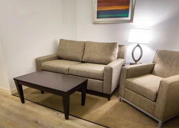 Holiday Inn Bloomington-Airport by IHG hotel thumbnail 3