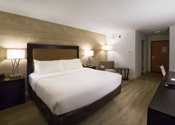 Holiday Inn Bloomington-Airport by IHG hotel thumbnail 4