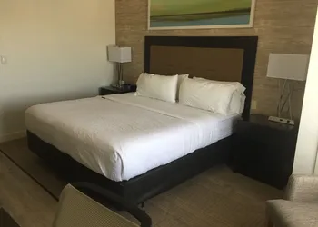 Holiday Inn Bloomington-Airport by IHG hotel thumbnail 8