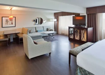 Holiday Inn Virginia Beach - Norfolk by IHG hotel thumbnail 2