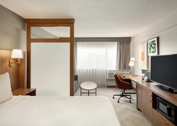 Holiday Inn Virginia Beach - Norfolk by IHG hotel thumbnail 8