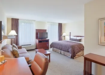 Staybridge Suites Everett-Paine Field by IHG hotel thumbnail 3
