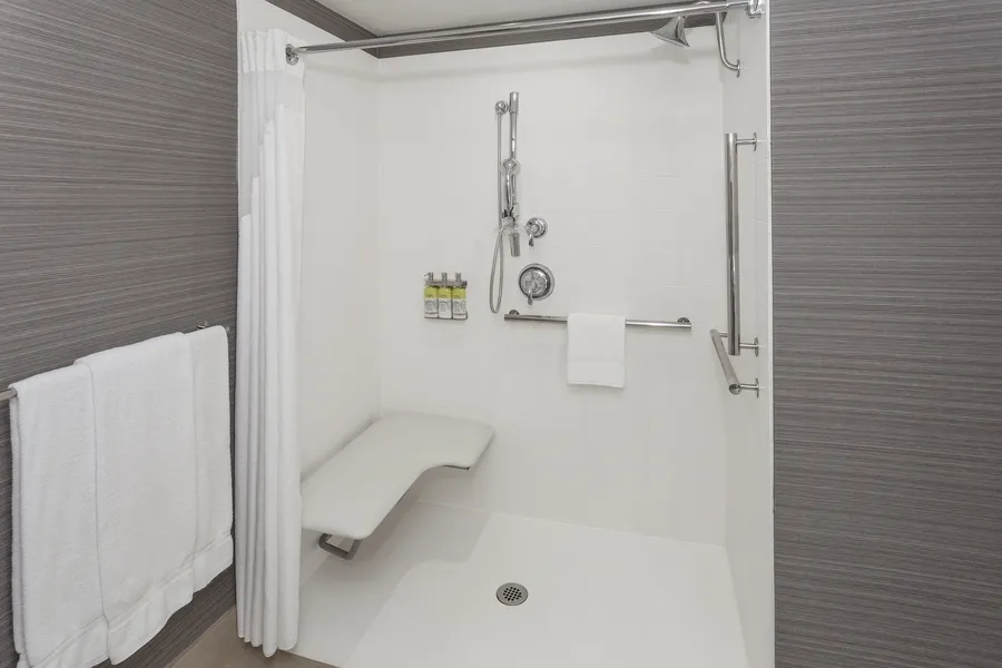 Holiday Inn Express & Suites Riverhead - Long Island by IHG hotel detail image 2