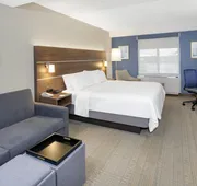 Holiday Inn Express & Suites Riverhead - Long Island by IHG hotel detail image 3