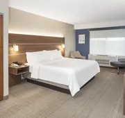 Holiday Inn Express & Suites Riverhead - Long Island by IHG hotel detail image 5