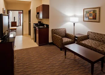 Holiday Inn Express & Suites Austin South-Buda by IHG hotel thumbnail 7