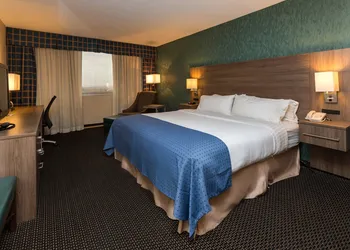 Holiday Inn Downtown - Mercy Area by IHG hotel thumbnail 5