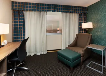 Holiday Inn Downtown - Mercy Area by IHG hotel thumbnail 7