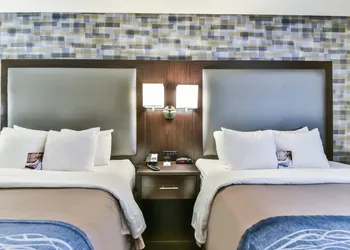 Comfort Inn Montréal Aéroport hotel thumbnail 6