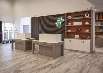 Holiday Inn Pensacola - University Area by IHG hotel thumbnail 3