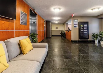 Hotel Saint-Laurent Montreal hotel thumbnail 5