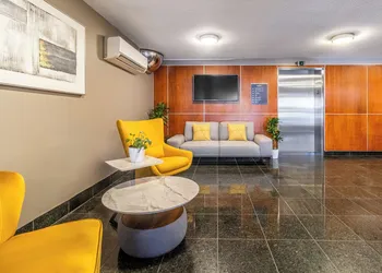Hotel Saint-Laurent Montreal hotel thumbnail 8