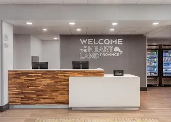 Hampton Inn & Suites by Hilton Windsor hotel thumbnail 5